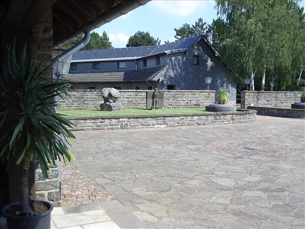 BurgVogelsang2004 016