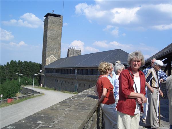 BurgVogelsang2004 025