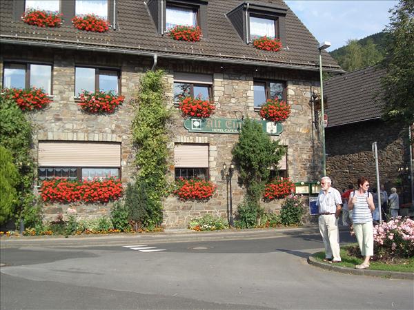 BurgVogelsang2004 026
