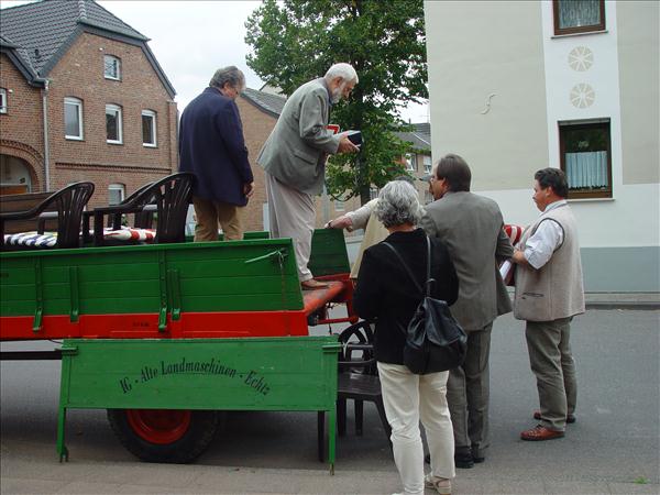 UDhZ2005 005